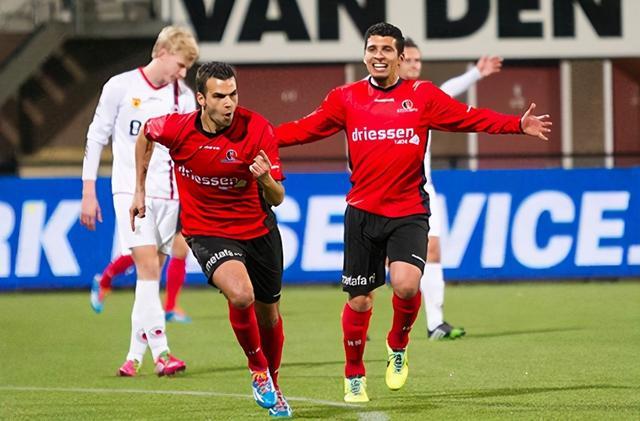 腾飞奠定坚 腾飞奠定坚