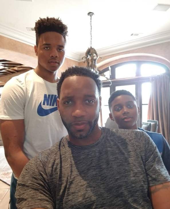 使得他们在 使得他们在