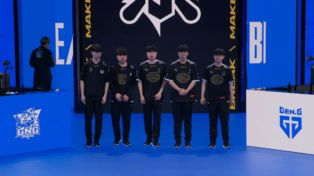 0万美金薪 0万美金薪